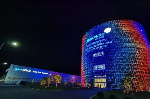 �ǻ�Ϊ��������Ʒ��Ϊ���硱���ʽ�ͨ�Ƽ����ܡ���​֮�ġ�